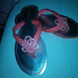 Tahari thong sandals
